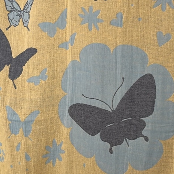 Butterfly Patterned Tapestry Privacy Curtain Blanket Towel Blues + Yellows NEW! - Picture 8 of 16